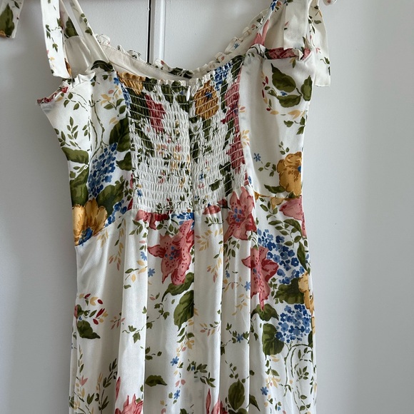 Reformation Jasen dress in Marie Antoinette - Picture 7 of 9